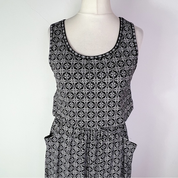 Max Studio Black & White Tile Print Sleeveless Maxi Dress With Pockets Size S - Picture 4 of 7